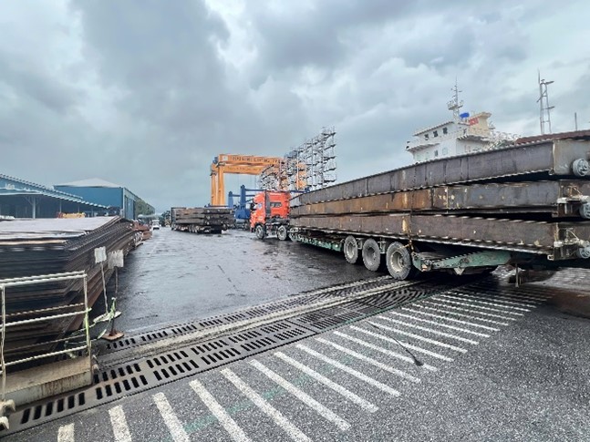 Gia công chi tiết, cụm chi tiết thành quầy miệng hầm hàng, hệ nắp hầm hàng tàu 30.000 T